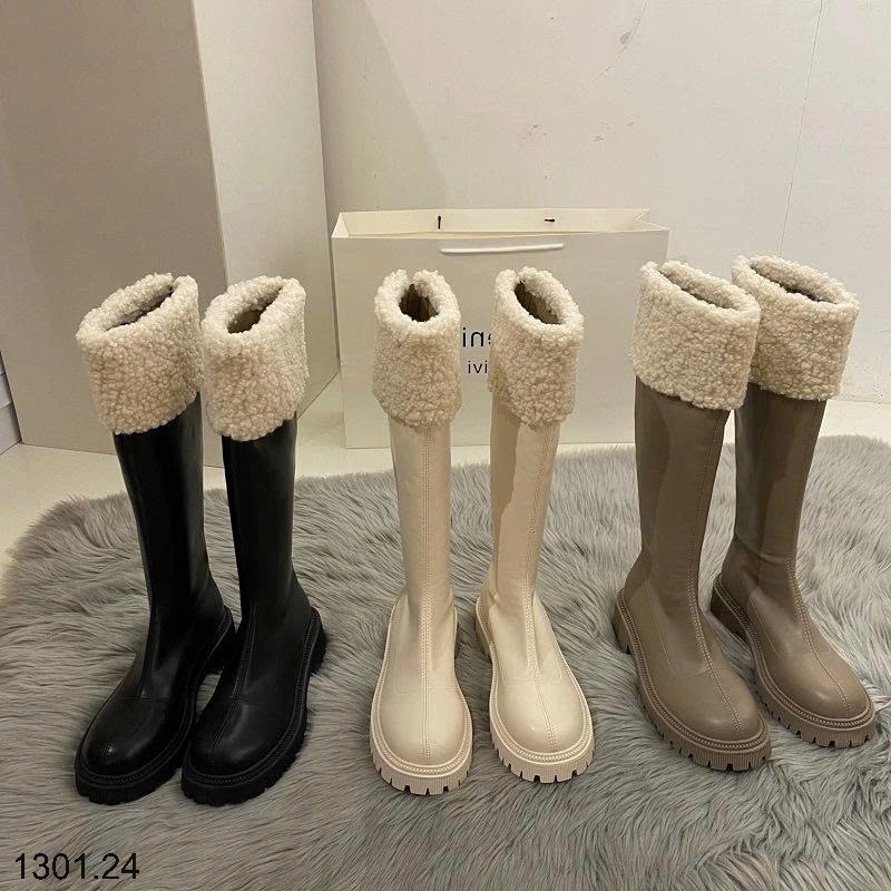 26HA1301.24 - GIÀY BOOT CỔ LÔNG QC HOTHIT