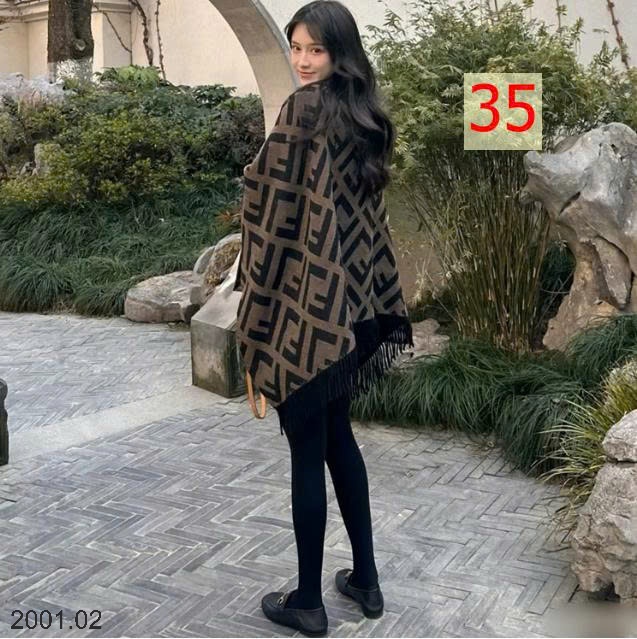 26HA2001.02 - KHĂN CHOÀNG KIỂU TRANH THỦY MẶC