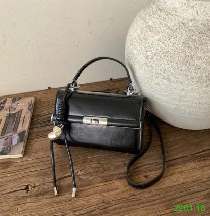 26HA2201.16 - TÚI XÁCH MINI RETRO