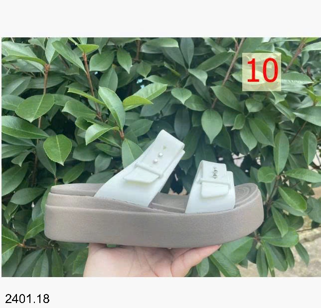 26HA2401.18 - DÉP SANDAL CROCS BROOKLYNNN QCCC
