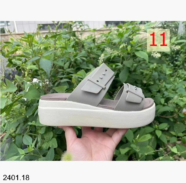 26HA2401.18 - DÉP SANDAL CROCS BROOKLYNNN QCCC