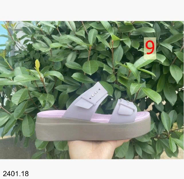 26HA2401.18 - DÉP SANDAL CROCS BROOKLYNNN QCCC
