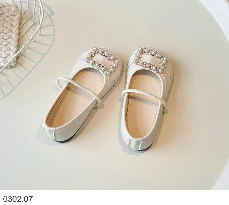 26HA0302.07 - GIÀY BÚP BÊ ĐÍNH CƯỜM BÉ GÁI