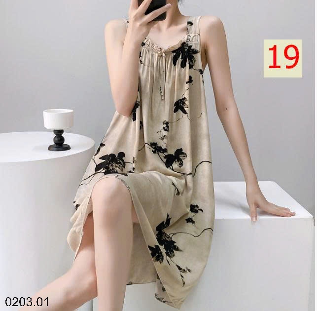 26HA0203.01 - VÁY LANH LỤA HAI DÂY MẶC NHÀ