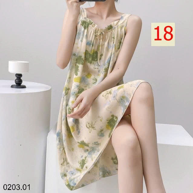 26HA0203.01 - VÁY LANH LỤA HAI DÂY MẶC NHÀ
