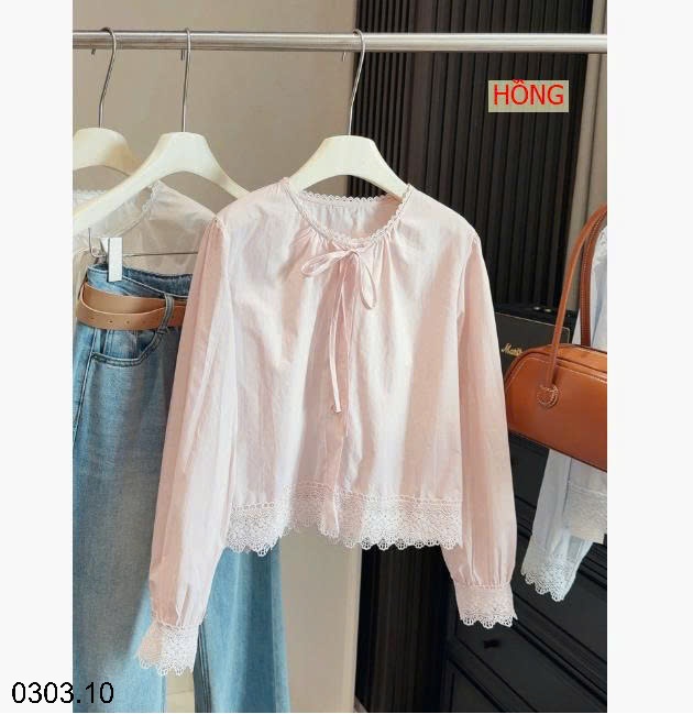 26HA0303.10 - ÁO SƠ MI CỔ TRÒN VIỀN REN NHÀ ANNA