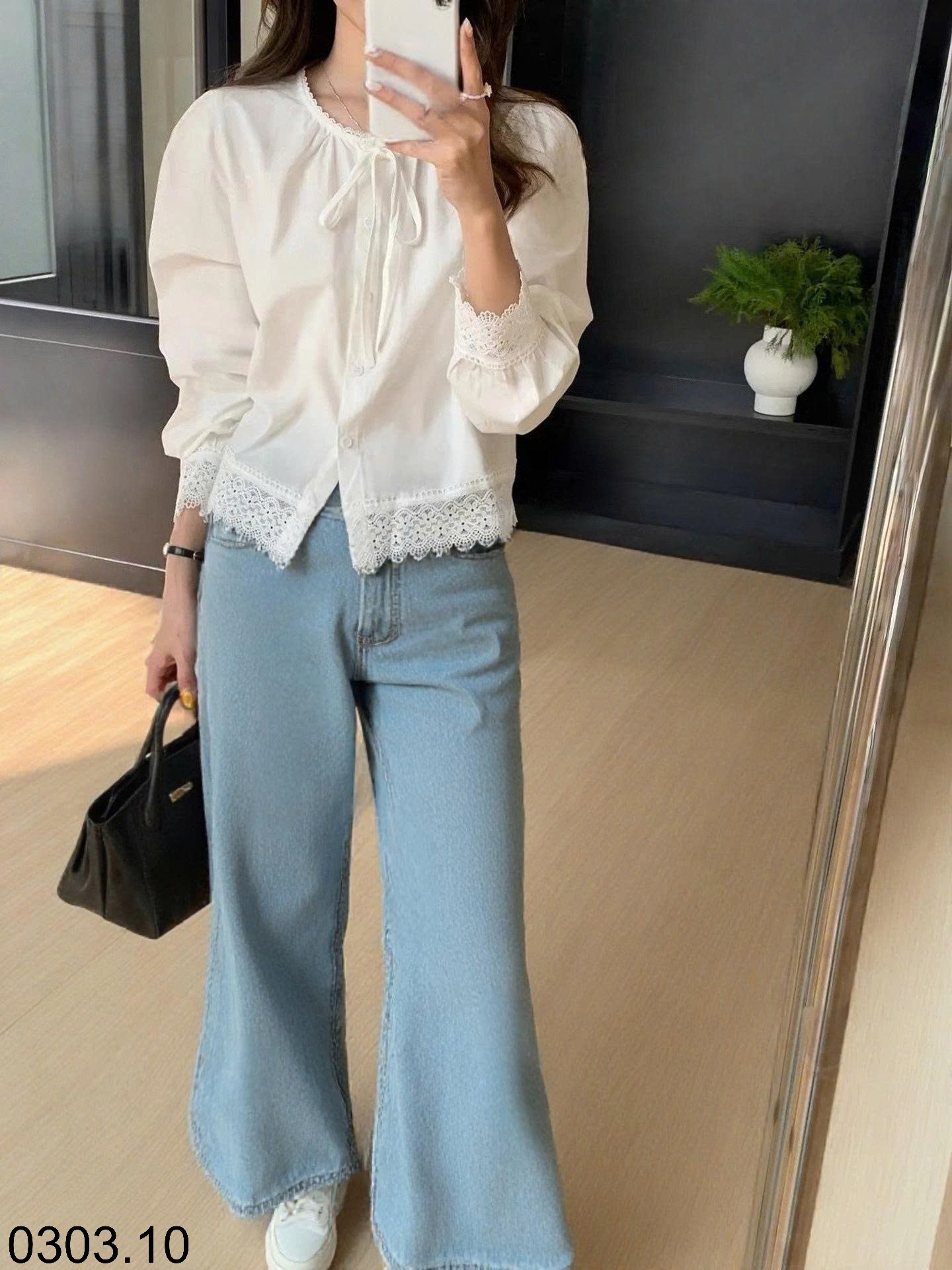 26HA0303.10 - ÁO SƠ MI CỔ TRÒN VIỀN REN NHÀ ANNA