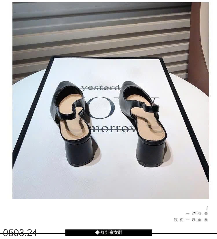 26HA0503.24 - GIÀY SANDAL GÓT VUÔNG CHO NỮ