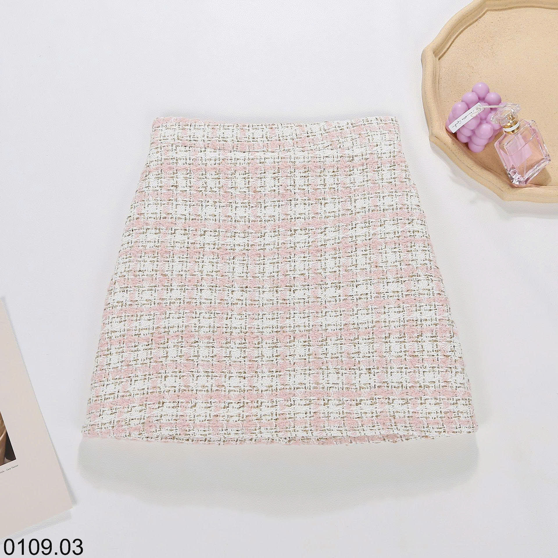 26HA0109.03 - CHÂN VÁY KẺ CHỮ A NỮ