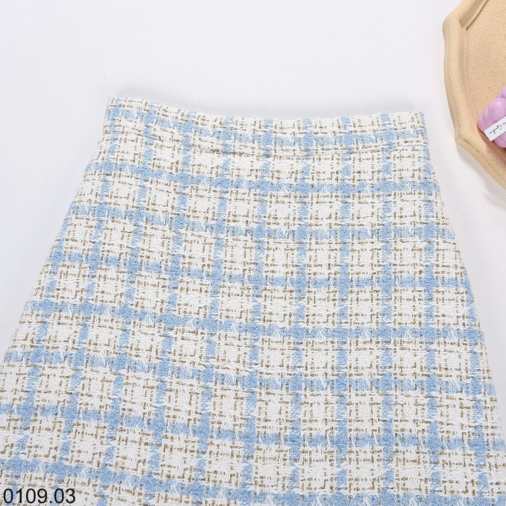 26HA0109.03 - CHÂN VÁY KẺ CHỮ A NỮ