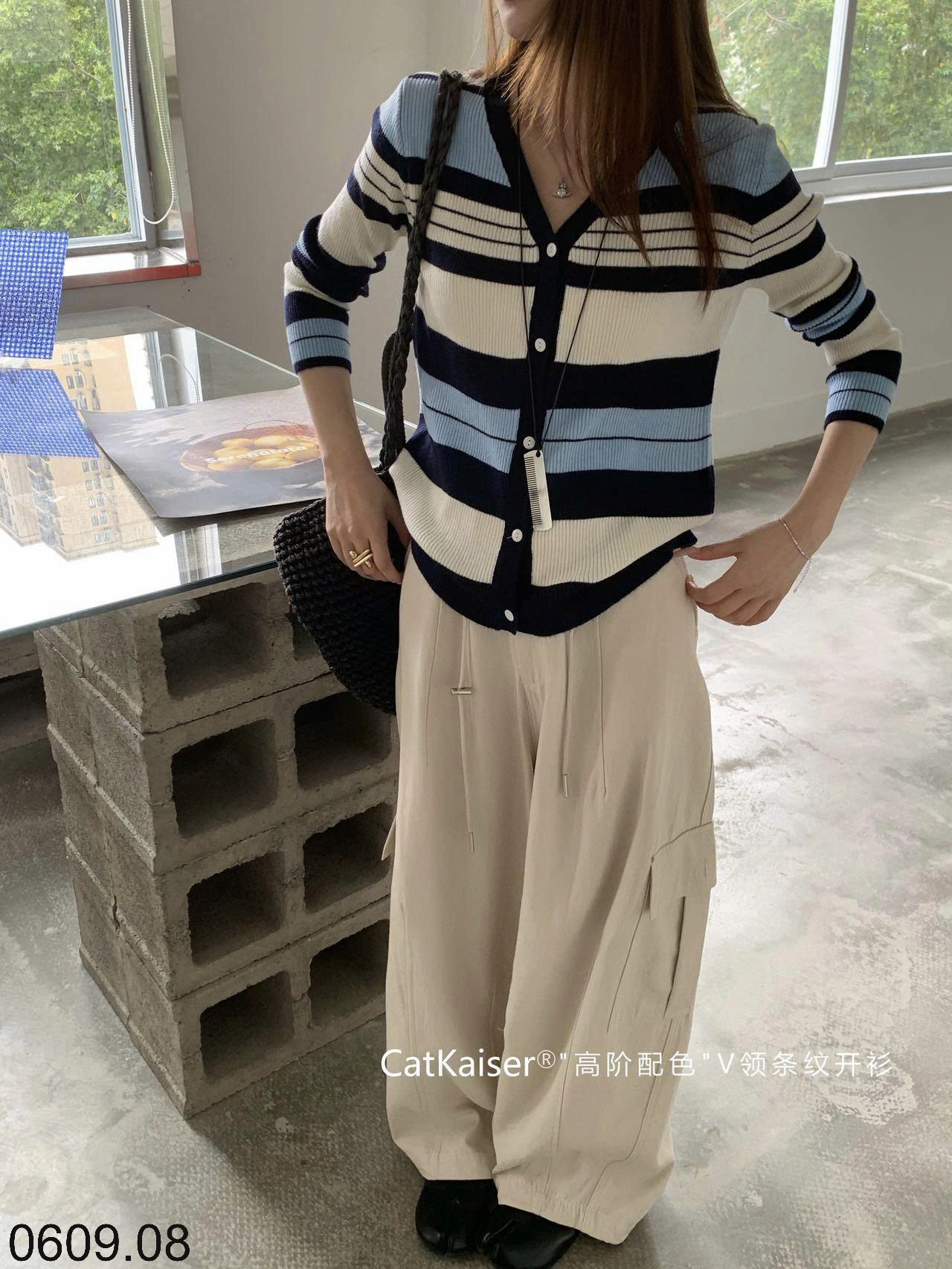 26HA0609.08 - ÁO CARDIGAN KẺ CATKAISER
