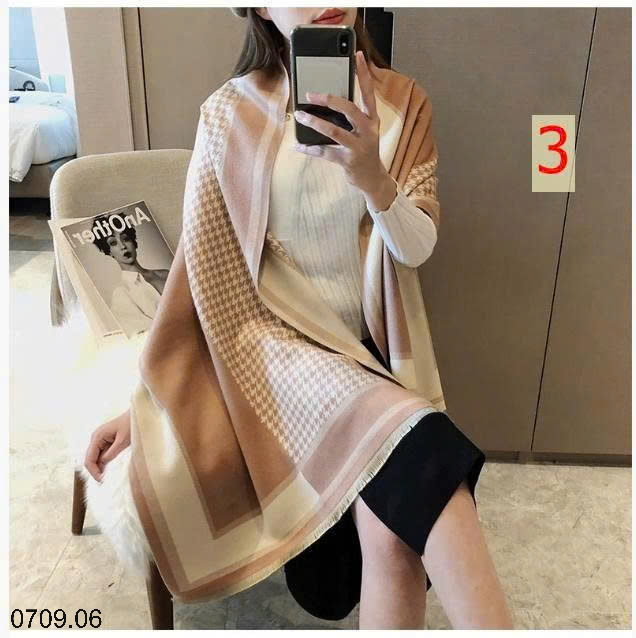 26HA0709.06 - KHĂN CHOÀNG MÙA ĐÔNG