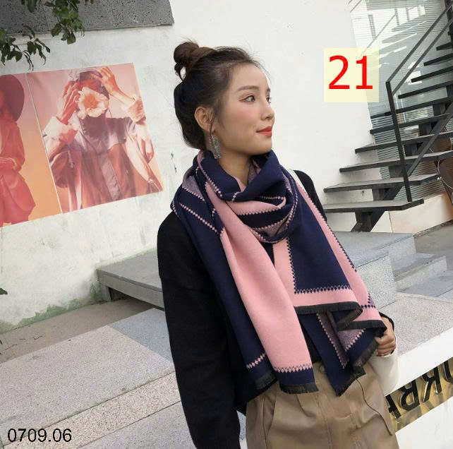 26HA0709.06 - KHĂN CHOÀNG MÙA ĐÔNG