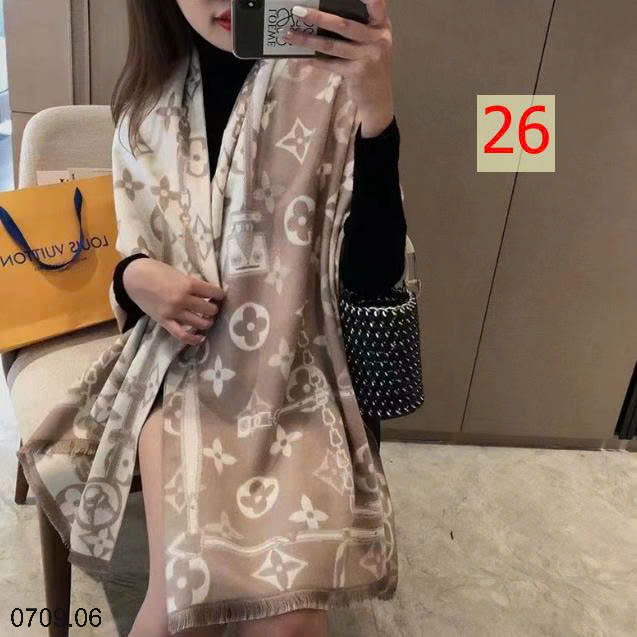 26HA0709.06 - KHĂN CHOÀNG MÙA ĐÔNG