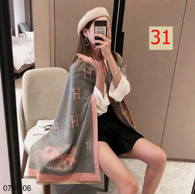 26HA0709.06 - KHĂN CHOÀNG MÙA ĐÔNG