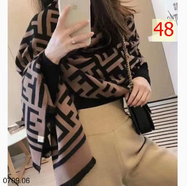 26HA0709.06 - KHĂN CHOÀNG MÙA ĐÔNG