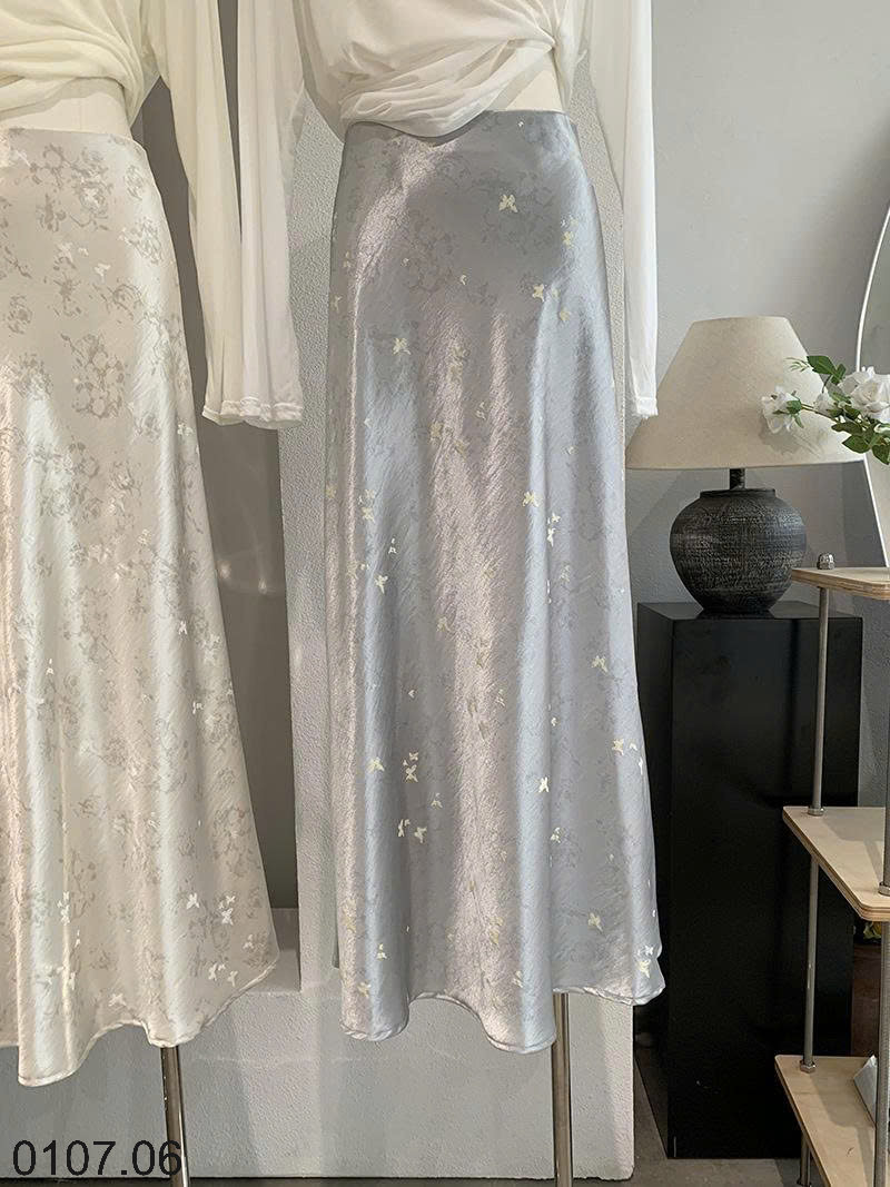 26HA0107.06 - CHÂN VÁY OMALAE SATIN IN HÌNH BƯỚM