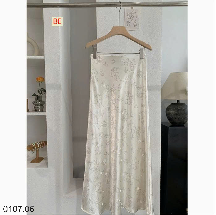 26HA0107.06 - CHÂN VÁY OMALAE SATIN IN HÌNH BƯỚM