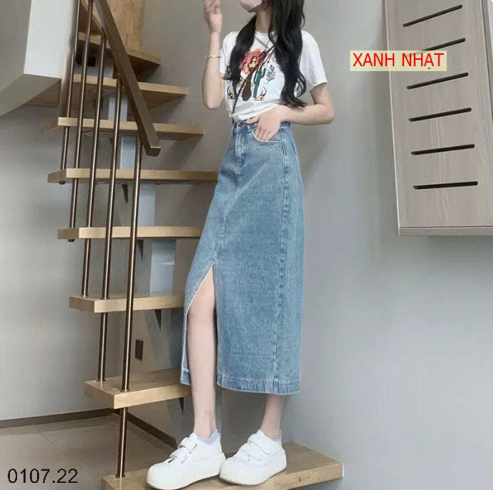 26HA0107.22 - CHÂN VÁY JEAN CHỮ A DÁNG DÀI XẺ TRƯỚC