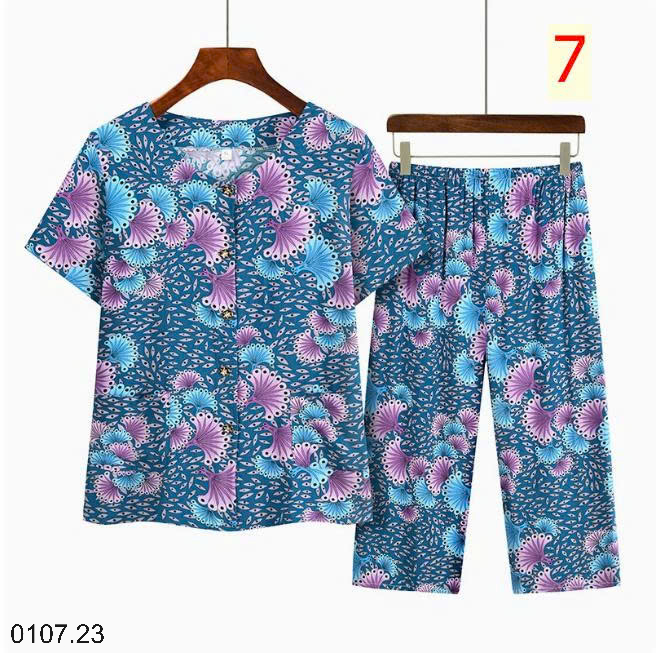 26HA0107.23 - BỘ HOA TRUNG NIÊN MẶC NHÀ CHO MẸ