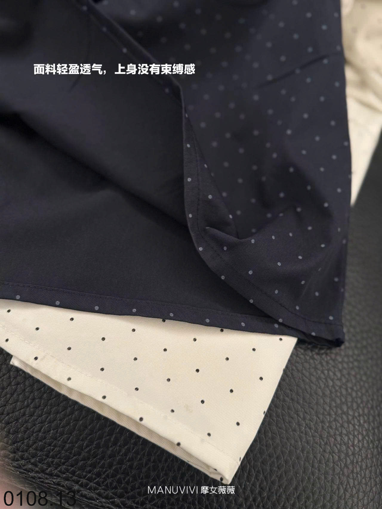 26HA0108.13 - CHÂN VÁY MIDI CHỮ A CHẤM BI MANUVIVI
