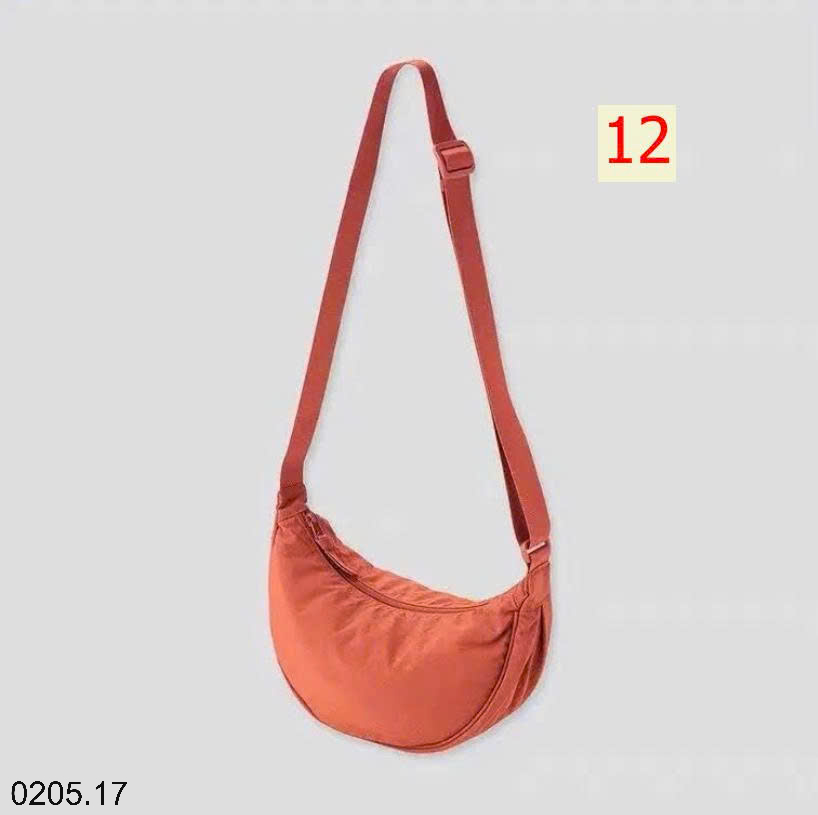 26HA0205.17 - TÚI ĐEO CHÉO VỎ XÒ