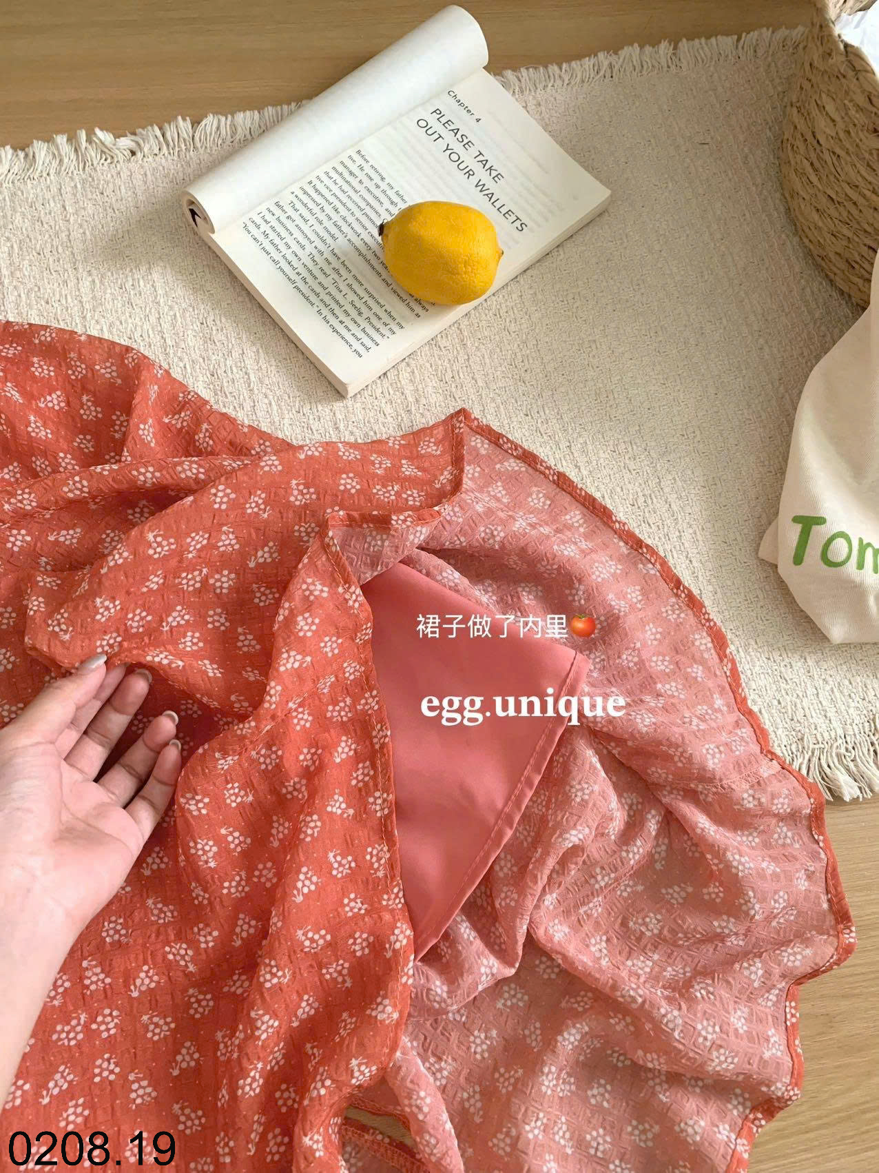 26HA0208.19 - CHÂN VÁY HOA MÀU CAM EGG