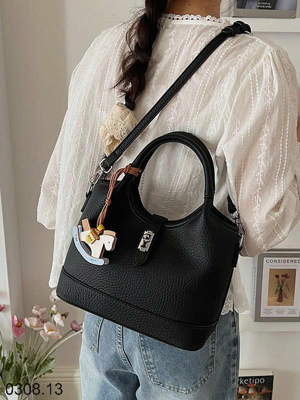 26HA0308.13 - TÚI XÁCH NỮ MÓC NGỰA