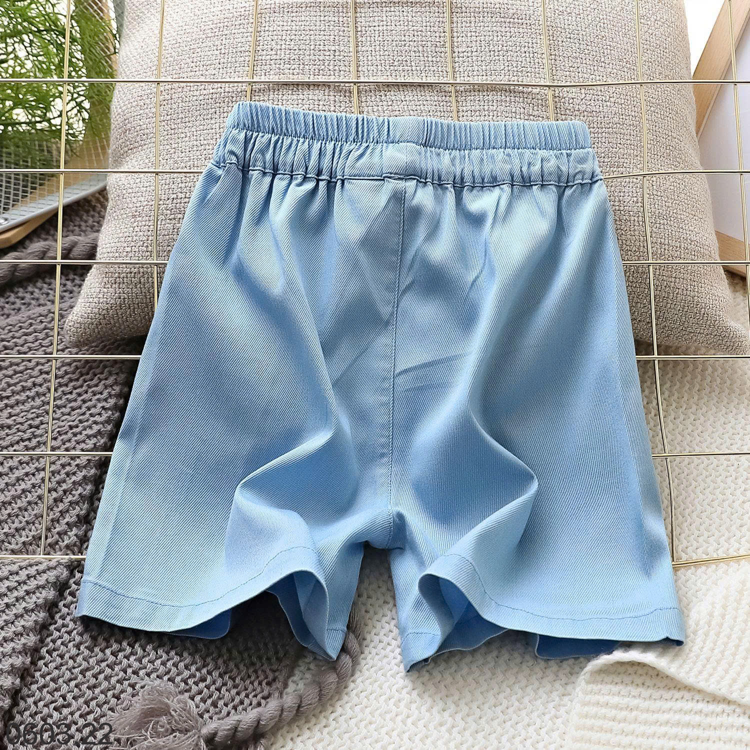 26HA0603.22 - QUẦN SHORT DENIM GIẤY BÉ