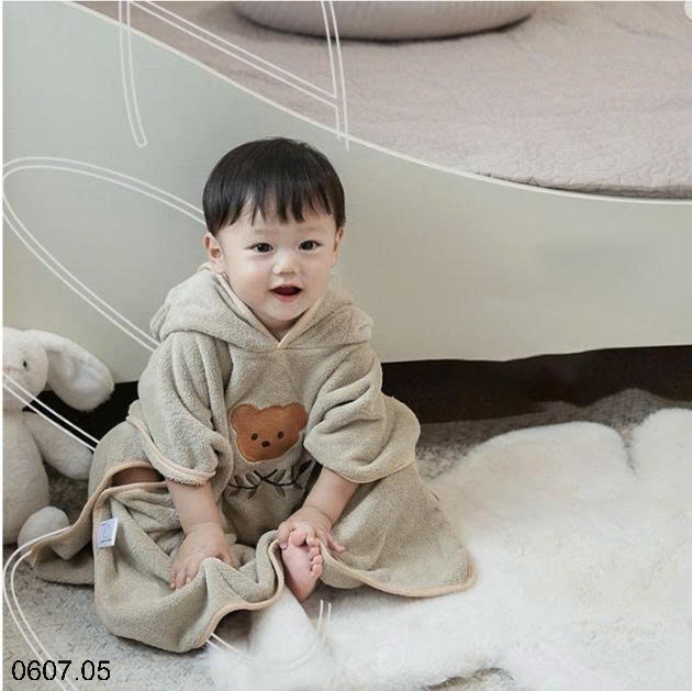 26HA0607.05 - ÁO CHOÀNG TẮM CHO BÉ