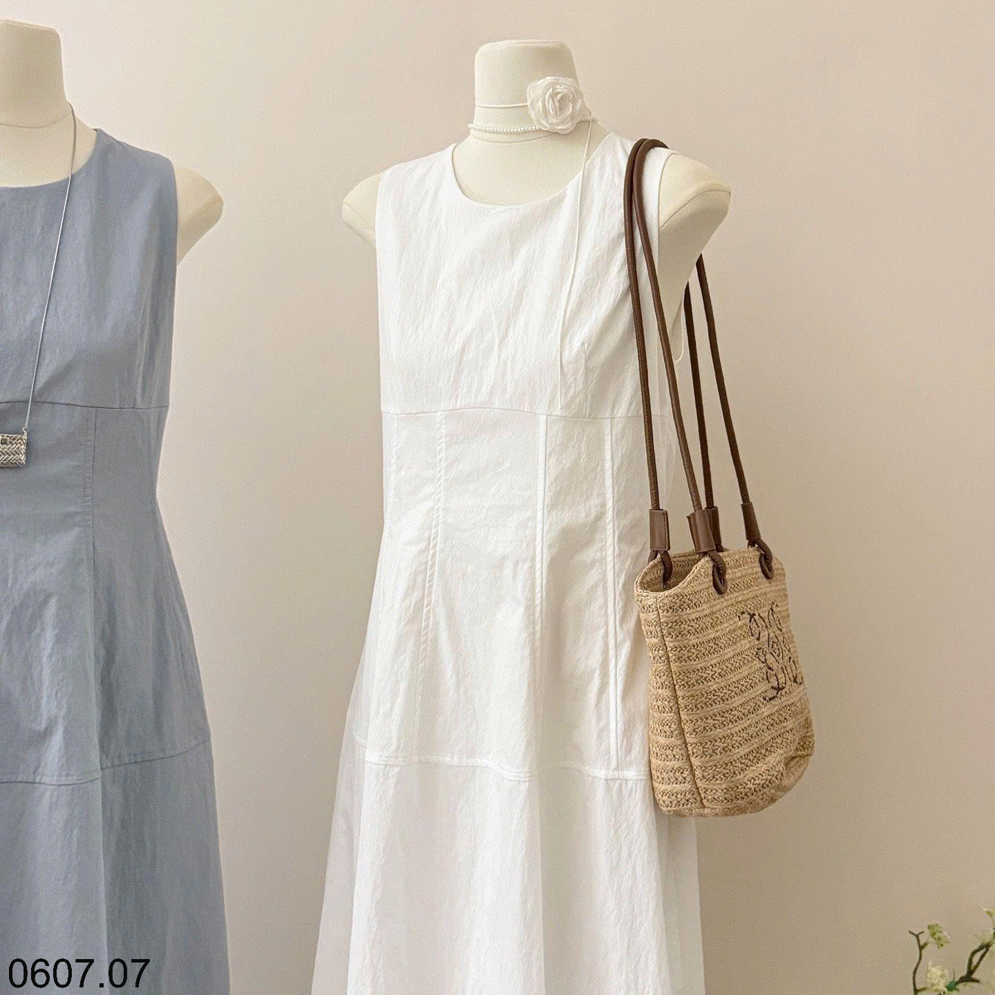 26HA0607.07 - ĐẦM DÀI KHÔNG TAY CHO NỮ