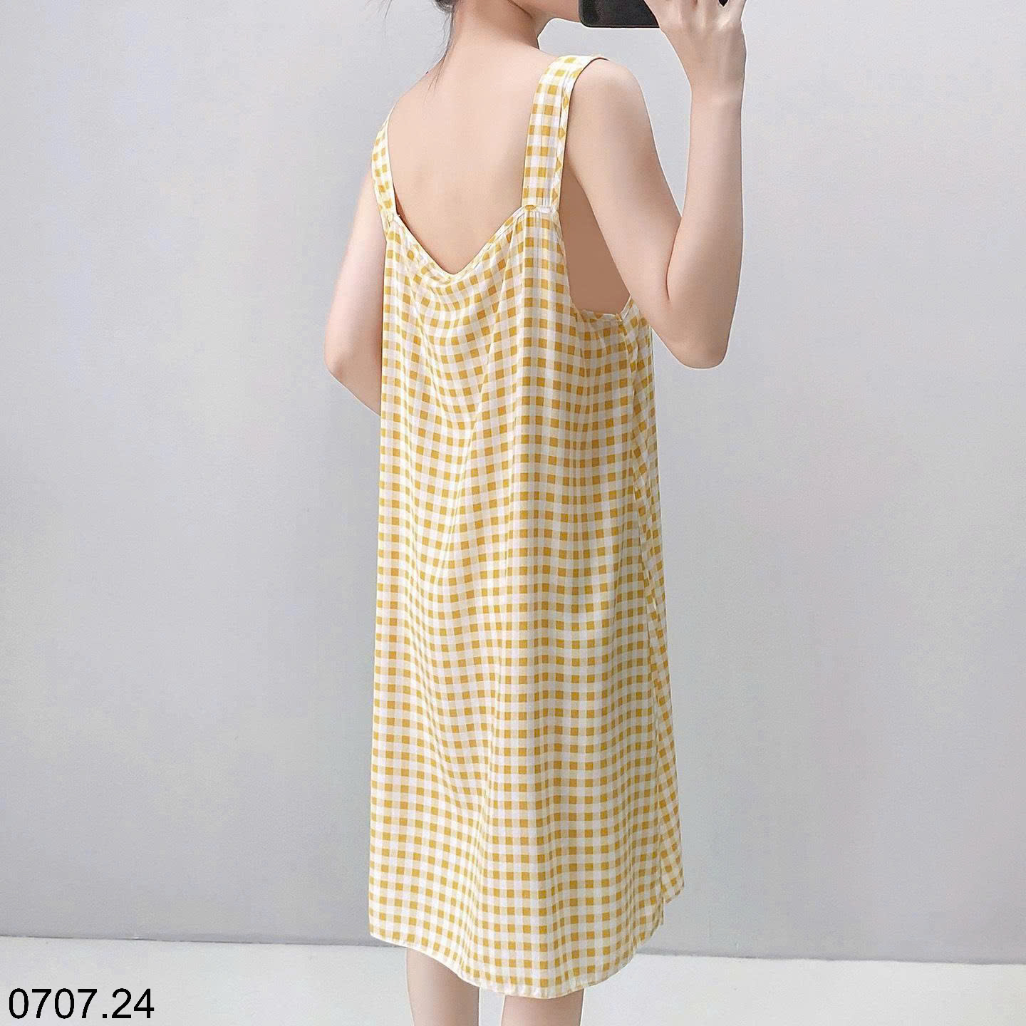 26HA0707.24 - VÁY LANH LỤA HAI DÂY MẶC NHÀ