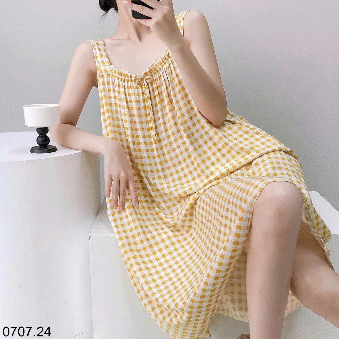 26HA0707.24 - VÁY LANH LỤA HAI DÂY MẶC NHÀ