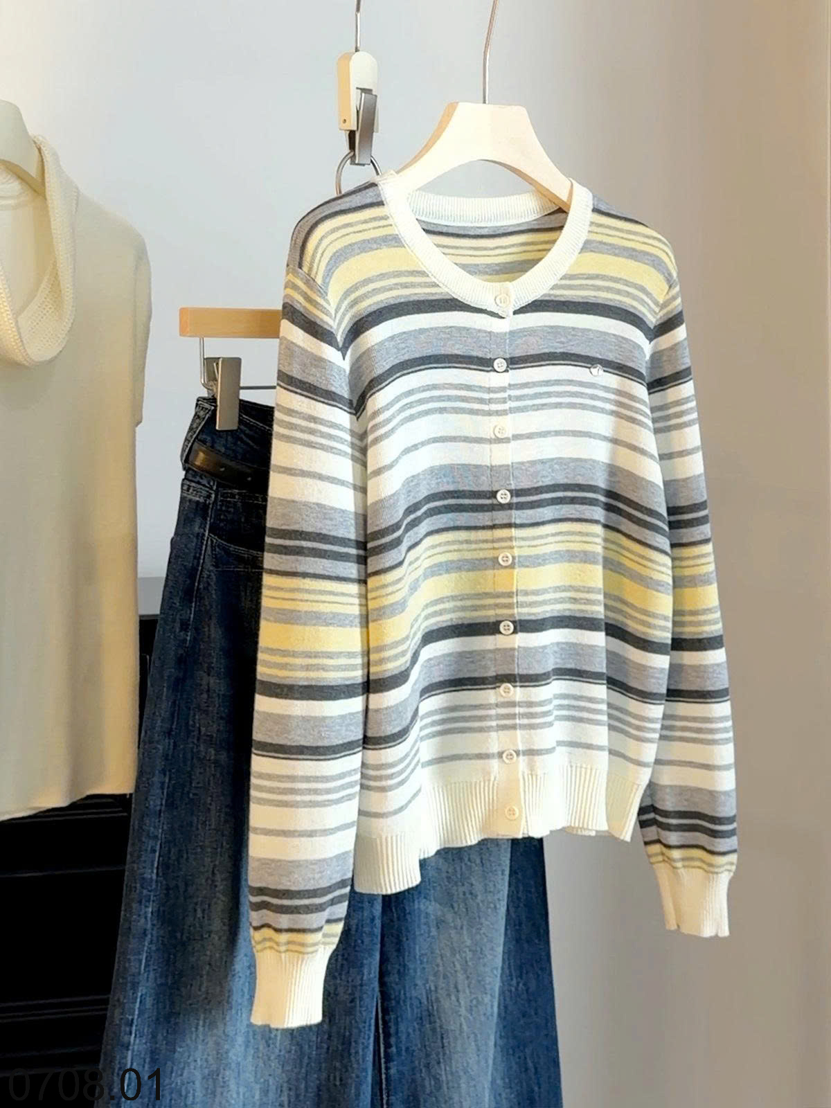 26HA0708.01 - ÁO CARDIGAN KẺ DỆT KIM