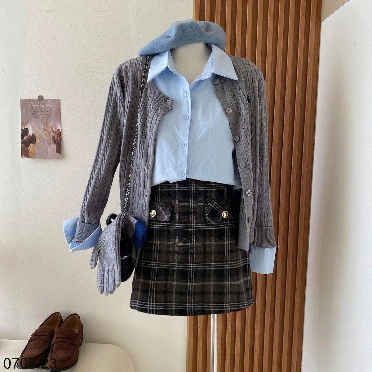 26HA0708.23 - ÁO LEN CARDIGAN HÌNH NGỰA CHO NỮ