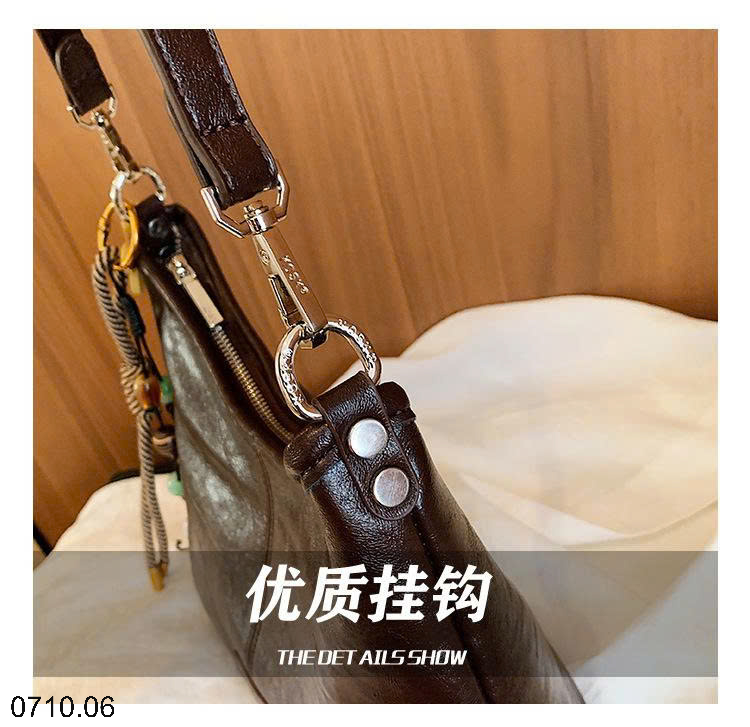 26HA0710.06 - TÚI XÁCH RETRO CHO NỮ