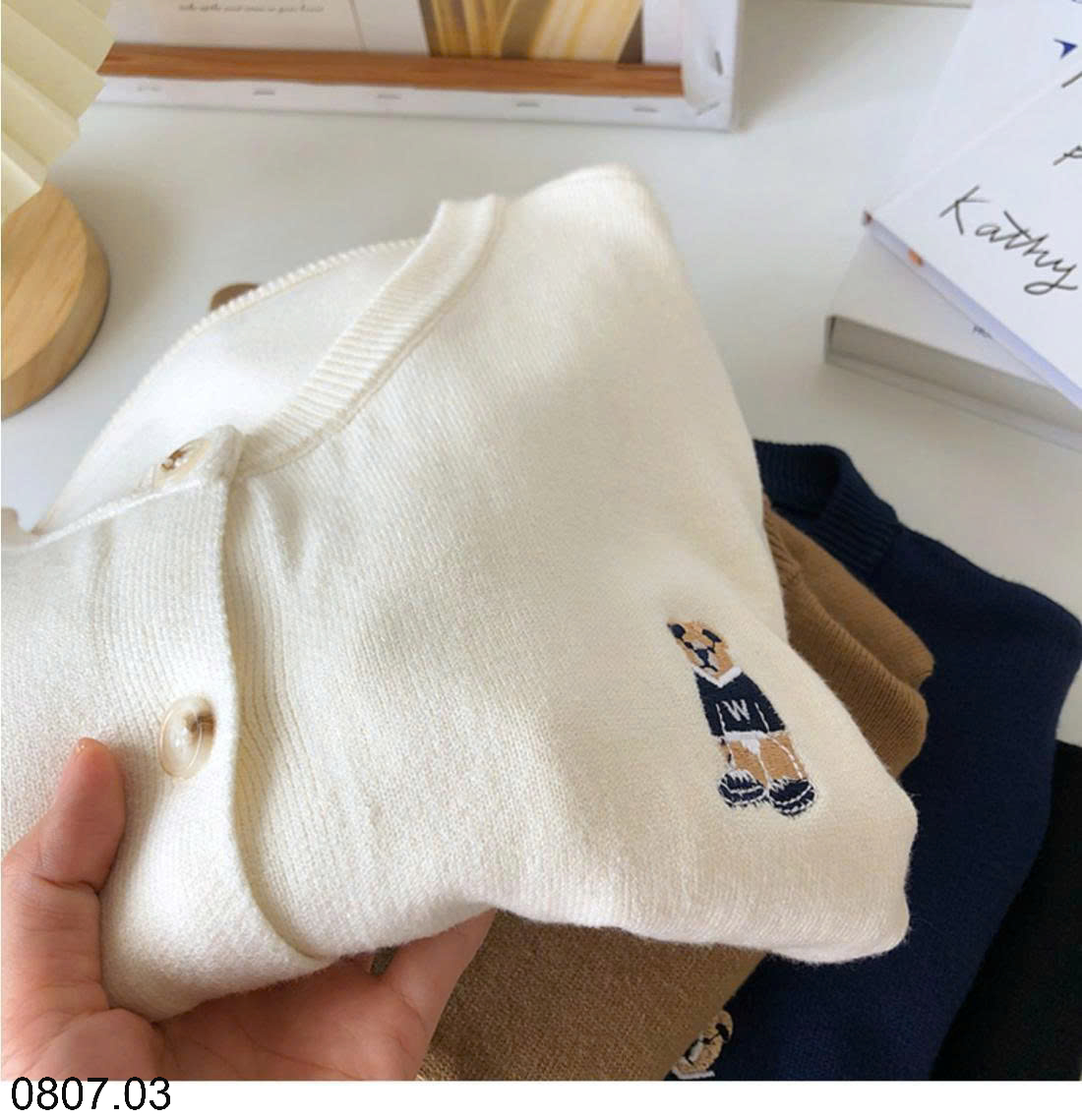 26HA0807.03 - CARDIGAN LEN THÊU HÌNH GẤU