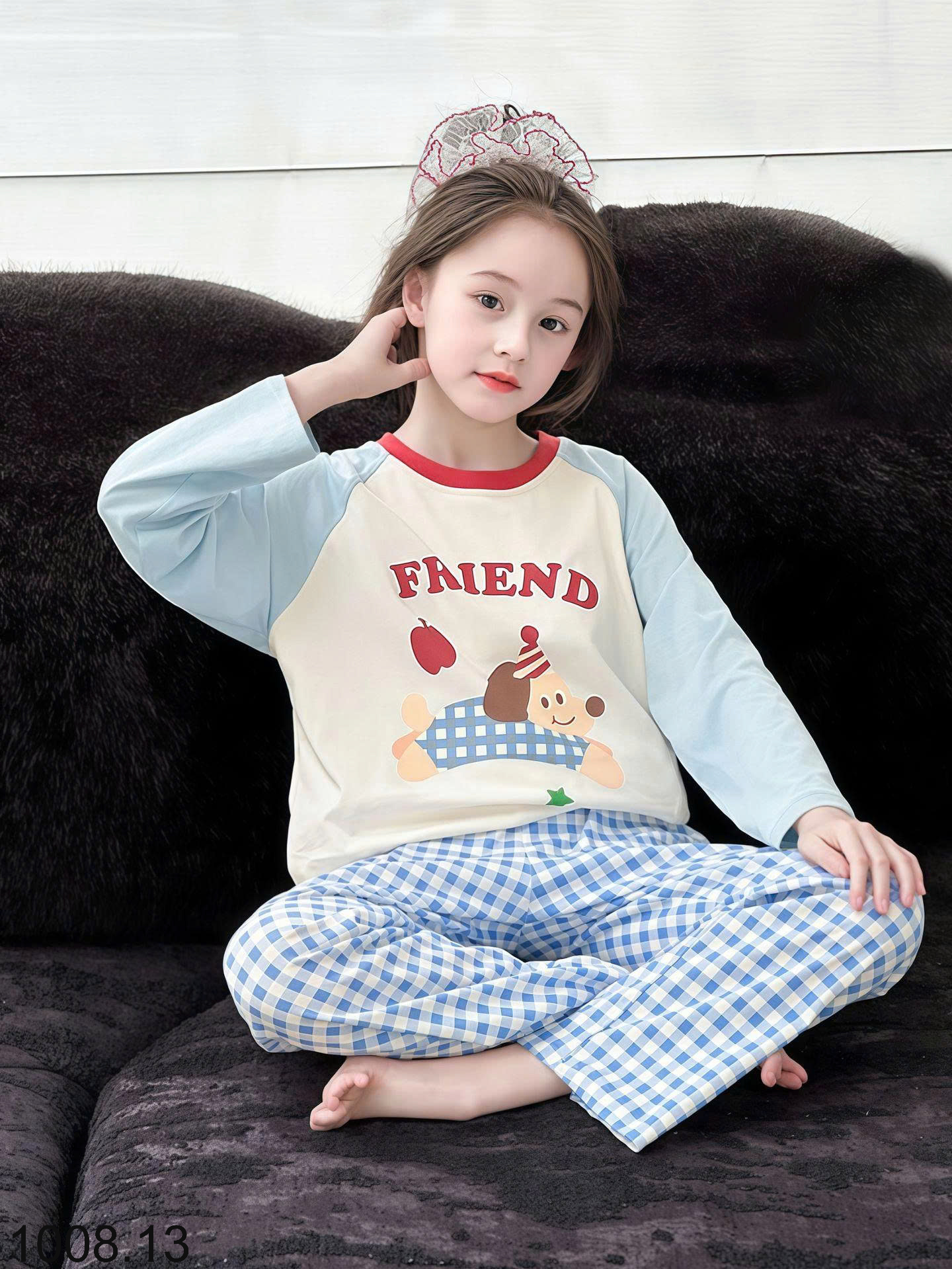 26HA1008.13 - BỘ NỈ FRIEND CHO BÉ