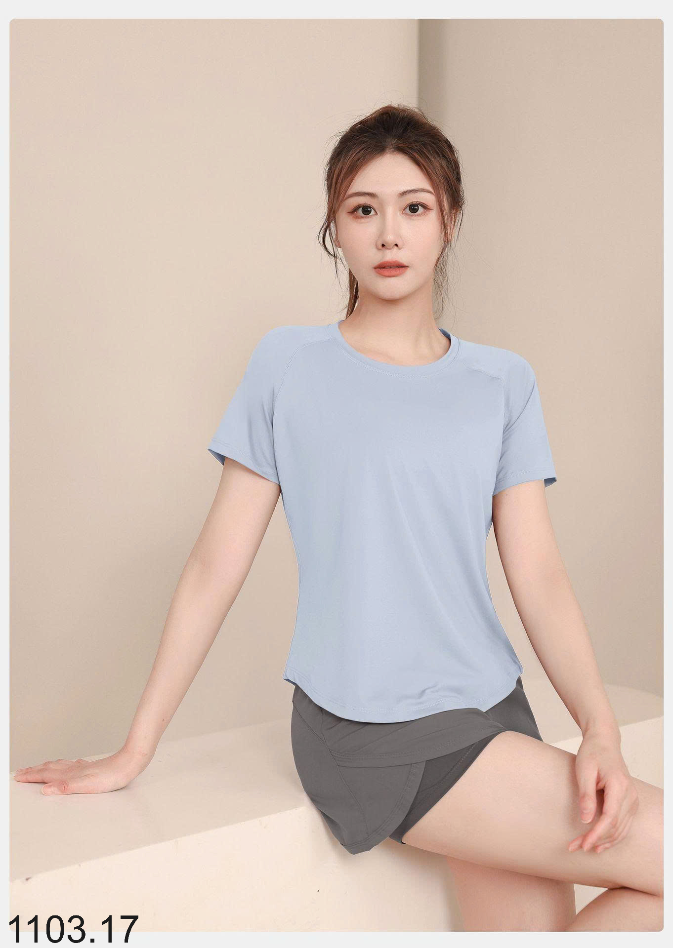 26HA1103.17 - BỘ TẬP NỮ