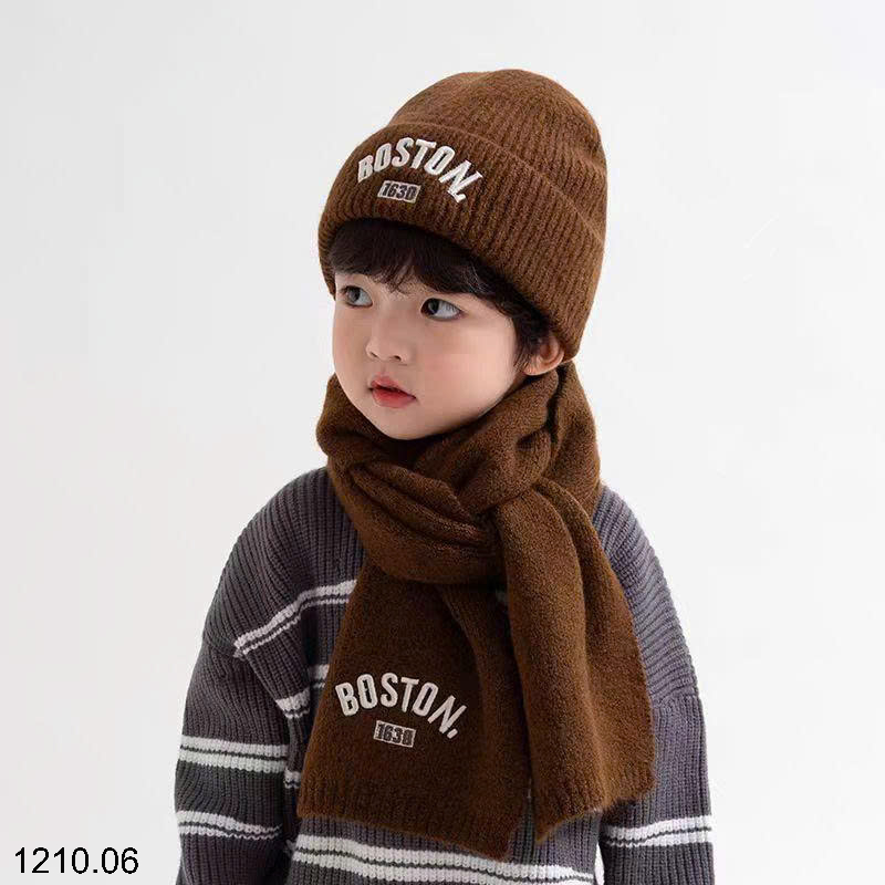 26HA1210.06 - SET KHĂN VÀ MŨ LEN BOSTON CHO BÉ