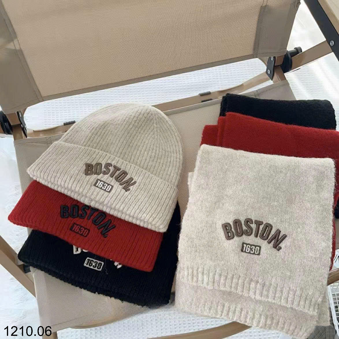 26HA1210.06 - SET KHĂN VÀ MŨ LEN BOSTON CHO BÉ
