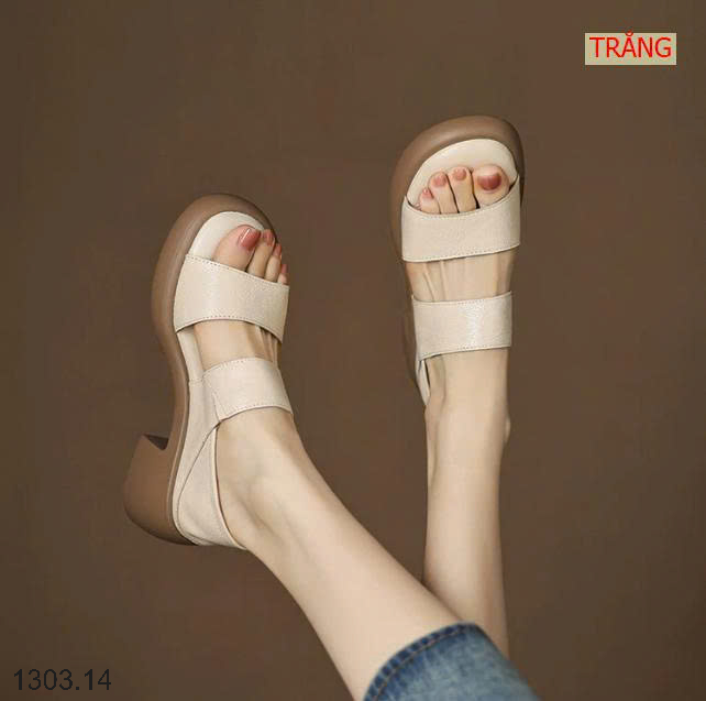 26HA1303.14 - SANDAL GÓT VUÔNG ĐẾ MỀN