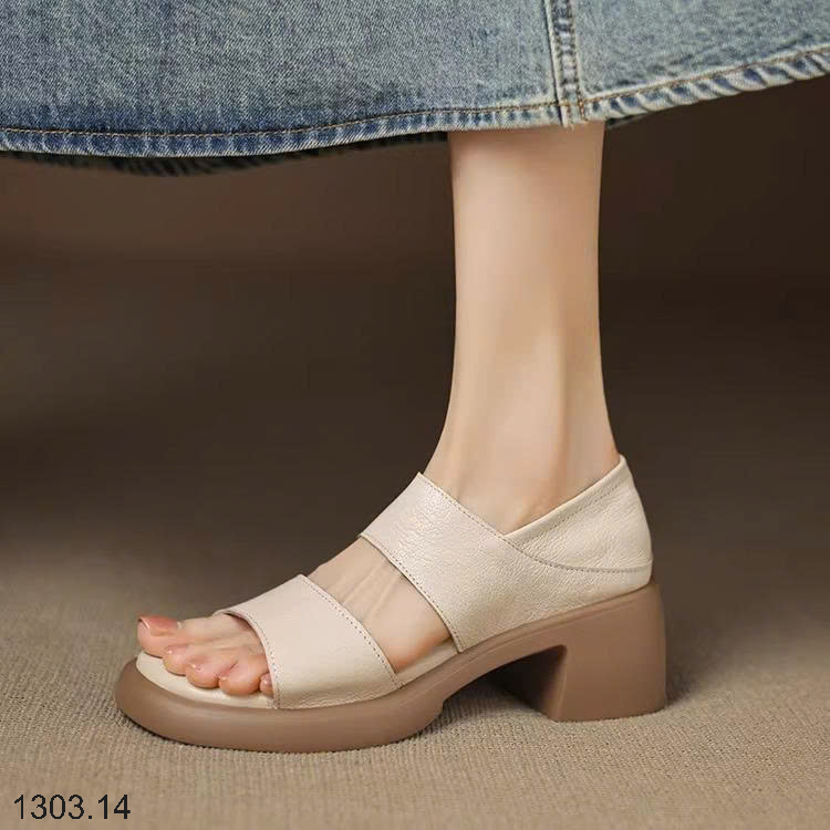 26HA1303.14 - SANDAL GÓT VUÔNG ĐẾ MỀN