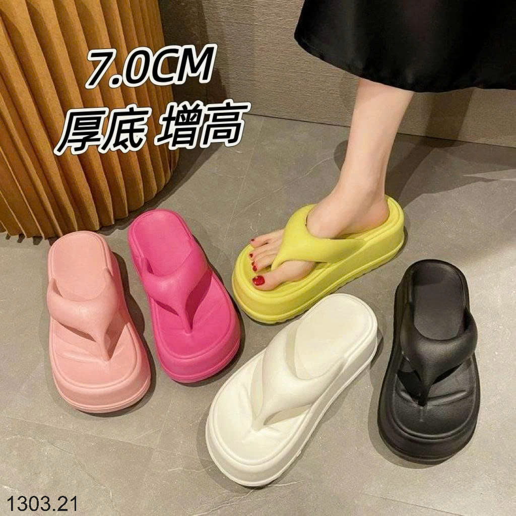 26HA1303.21 - TÔNG NỮ ĐI BIỂN