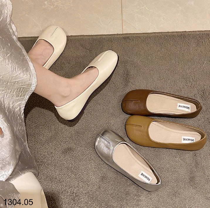 26HA1304.05 - GIÀY DA MỀN ĐẾ BẰNG CHO NỮ