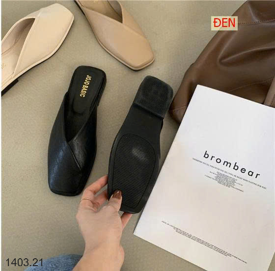 26HA1403.21 - SỤC NỮ MŨI VUÔNG