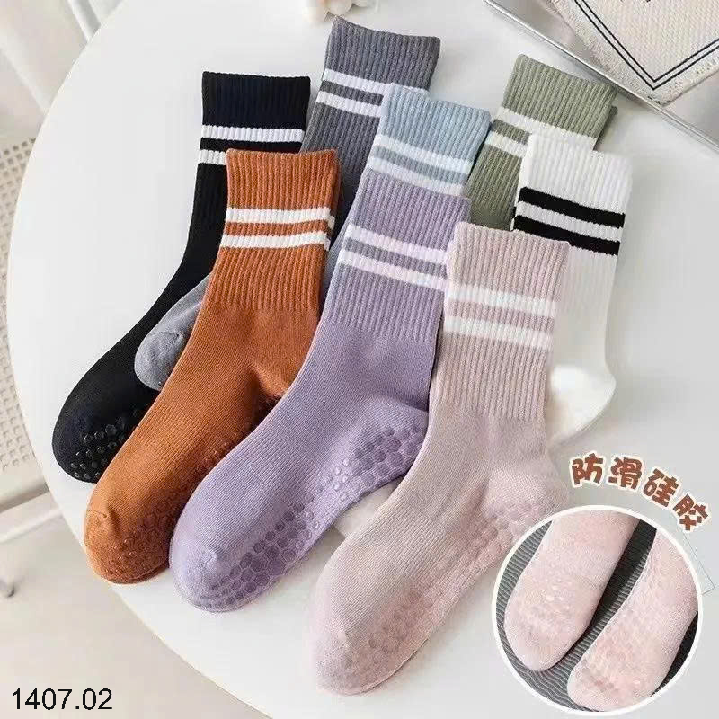 26HA1407.02 - SET 8 ĐÔI TẤT CHỐNG TRƠN TRƯỢT CHO NỮ