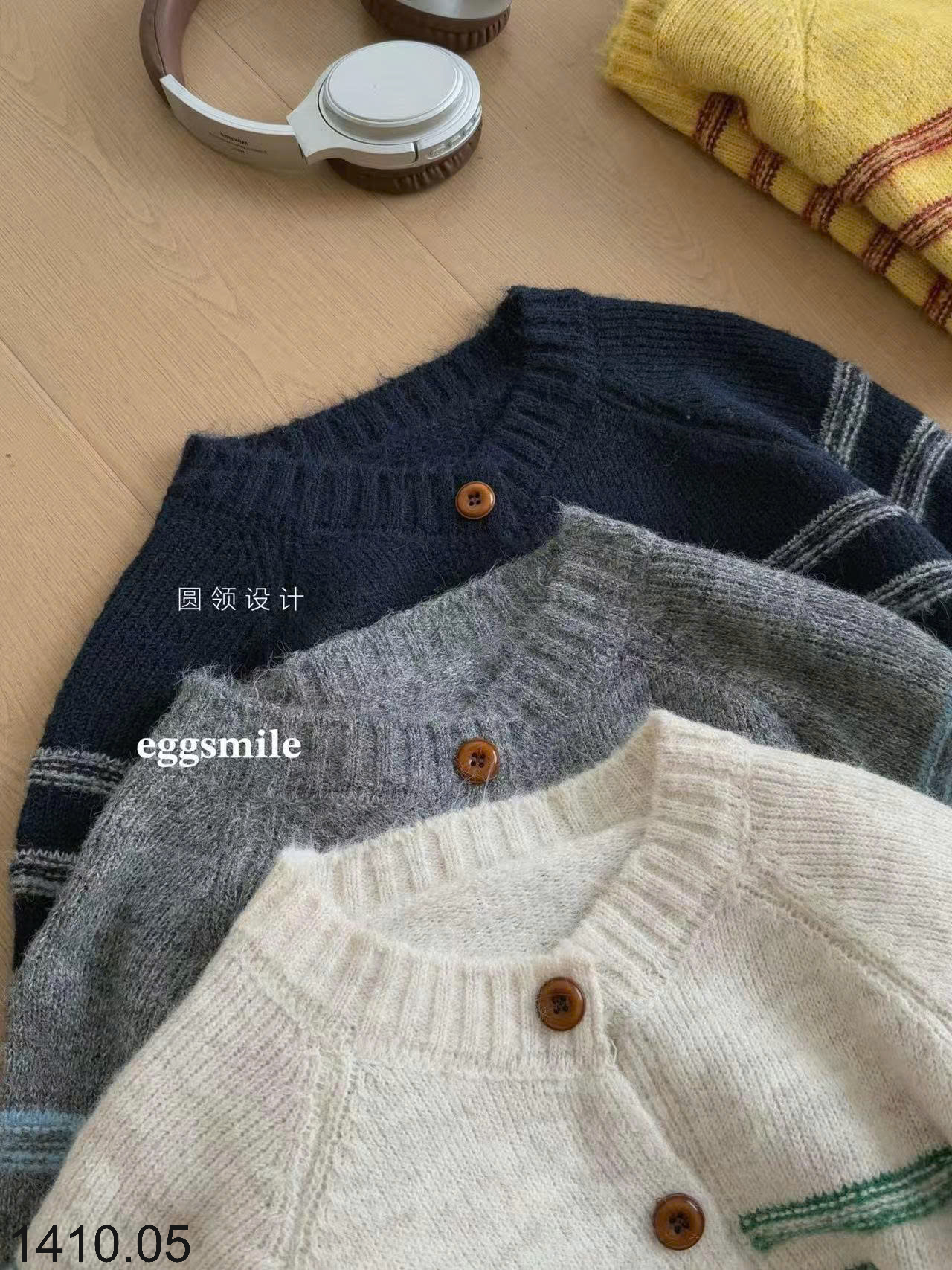 26HA1410.05 - ÁO LEN KẺ CARDIGAN EGG