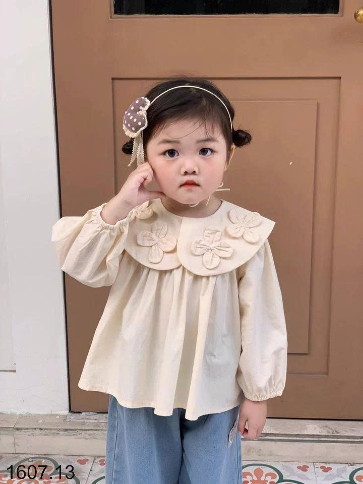 26HA1607.13 - ÁO SƠ MI CỔ PETER PAN BÉ GÁI