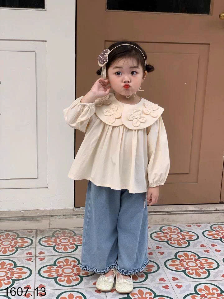 26HA1607.13 - ÁO SƠ MI CỔ PETER PAN BÉ GÁI
